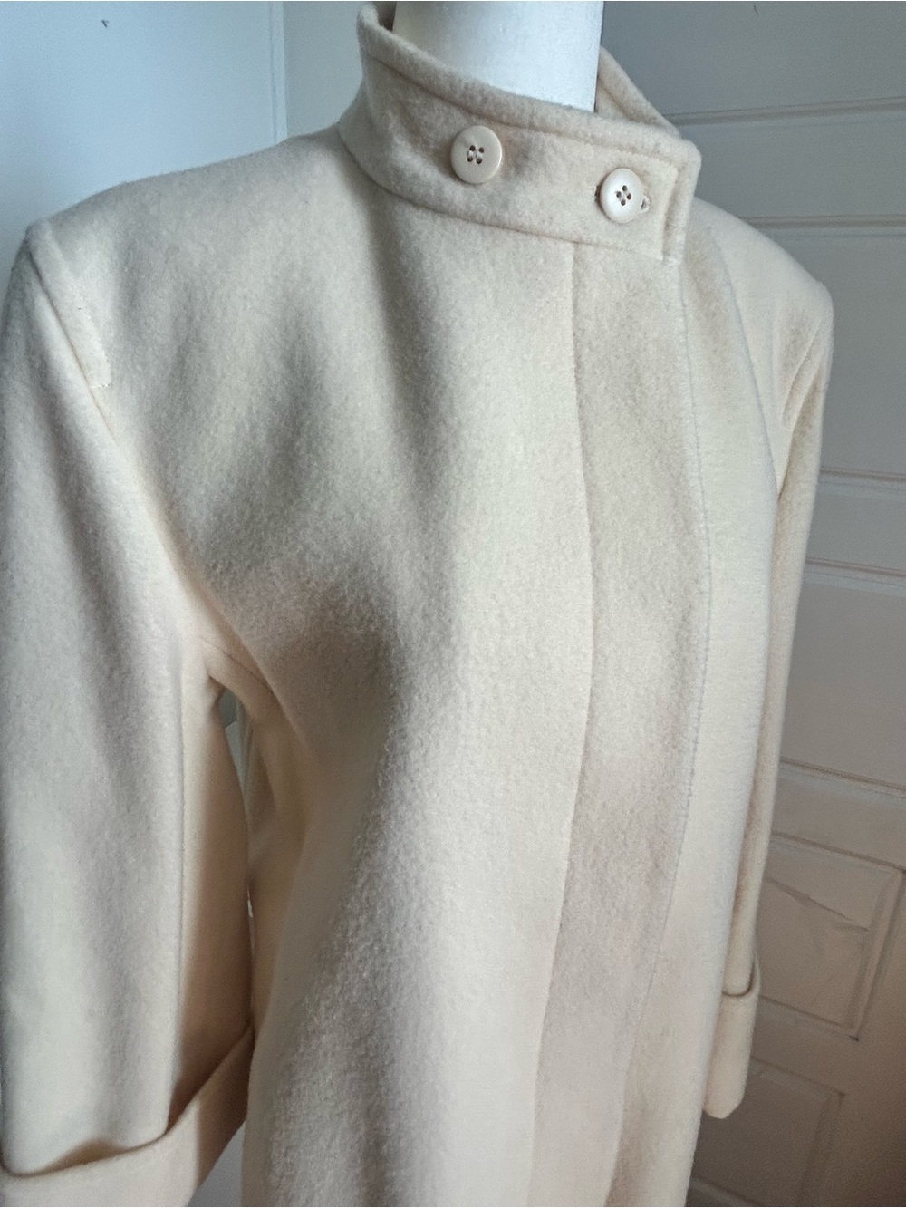 Jaeger 100% Wool Cream High Collar Coat Made in Great Britain Size 8- Excellent
